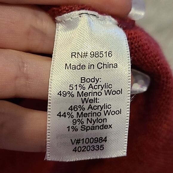 Coldwater creek womens red vneck wool blend sleeveless sweater size small - Picture 4 of 5